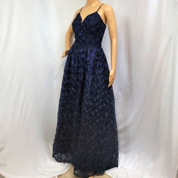 𝅺after Dark navy Blue Spaghetti Straps Gown - Picture 10 of 17